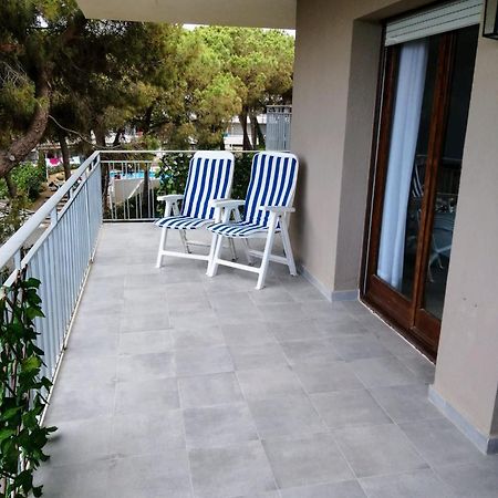 Apartamento con terraza en la playa de La Fosca Palamós Exterior foto