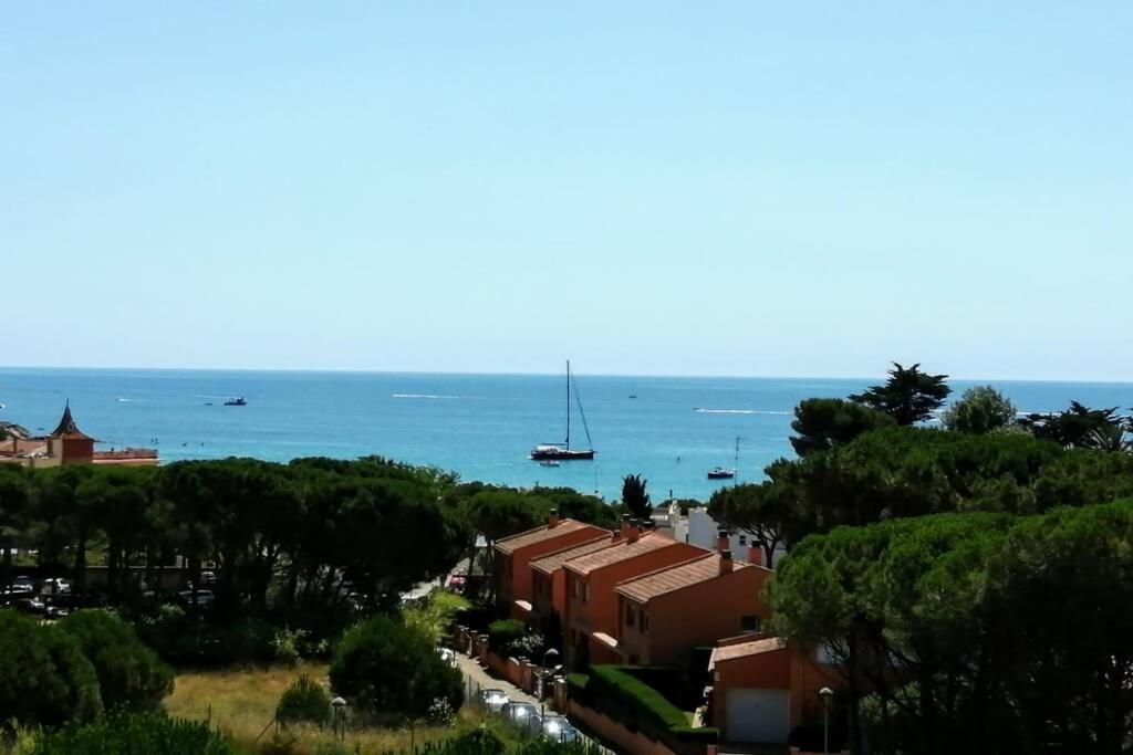 Apartamento con terraza en la playa de La Fosca Palamós Exterior foto