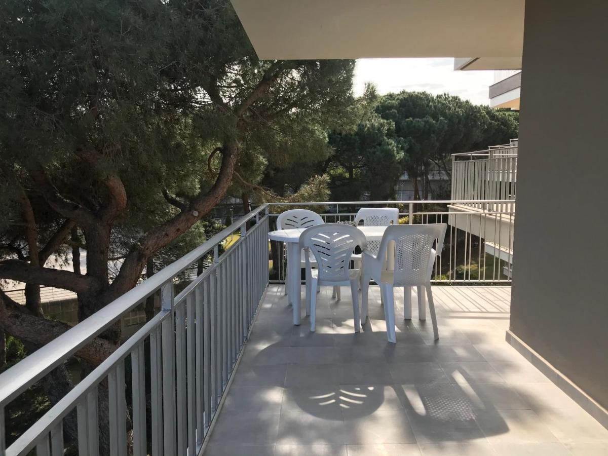 Apartamento con terraza en la playa de La Fosca Palamós Exterior foto