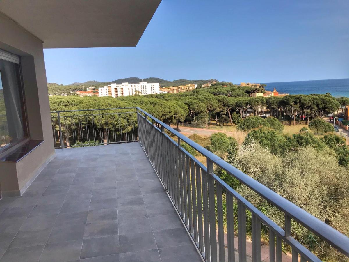 Apartamento con terraza en la playa de La Fosca Palamós Exterior foto