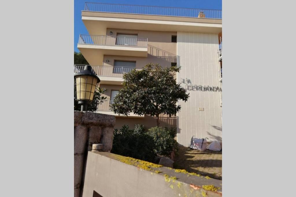 Apartamento con terraza en la playa de La Fosca Palamós Exterior foto