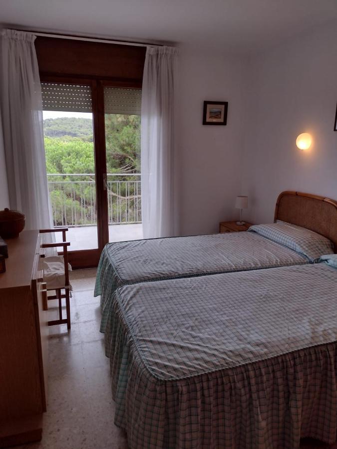 Apartamento con terraza en la playa de La Fosca Palamós Exterior foto